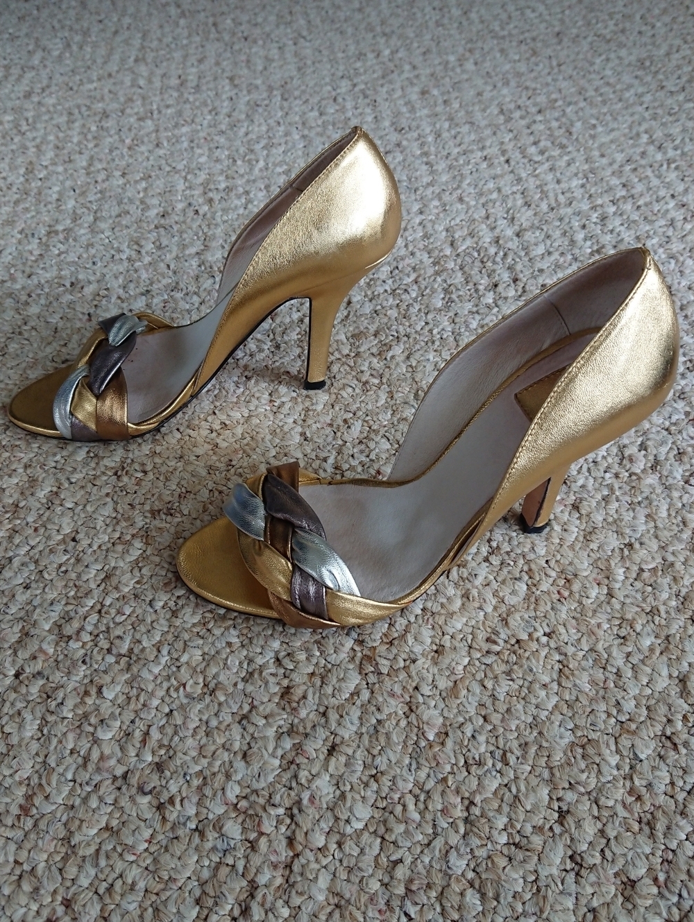Dolce Vita Gold Metallic Peep-Toe High Heels with Braided Accent size 7